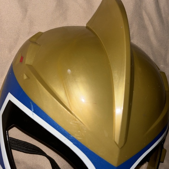 Power Rangers Dino Charge Gold Ranger Mask Halloween 2014 Rare HTF Bandai - Picture 6 of 6